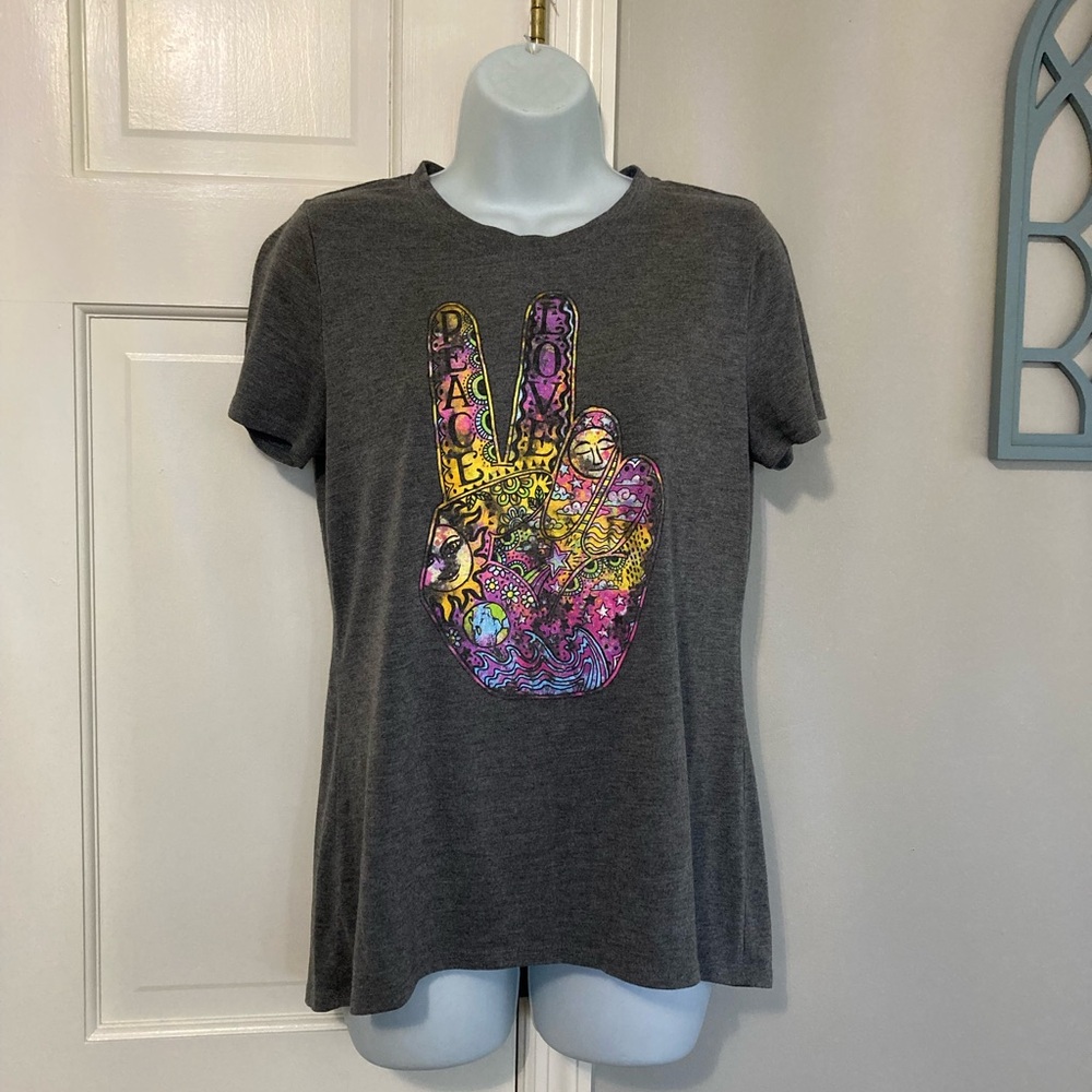 Modern Lux Gray Peace Sign Graphic Tee